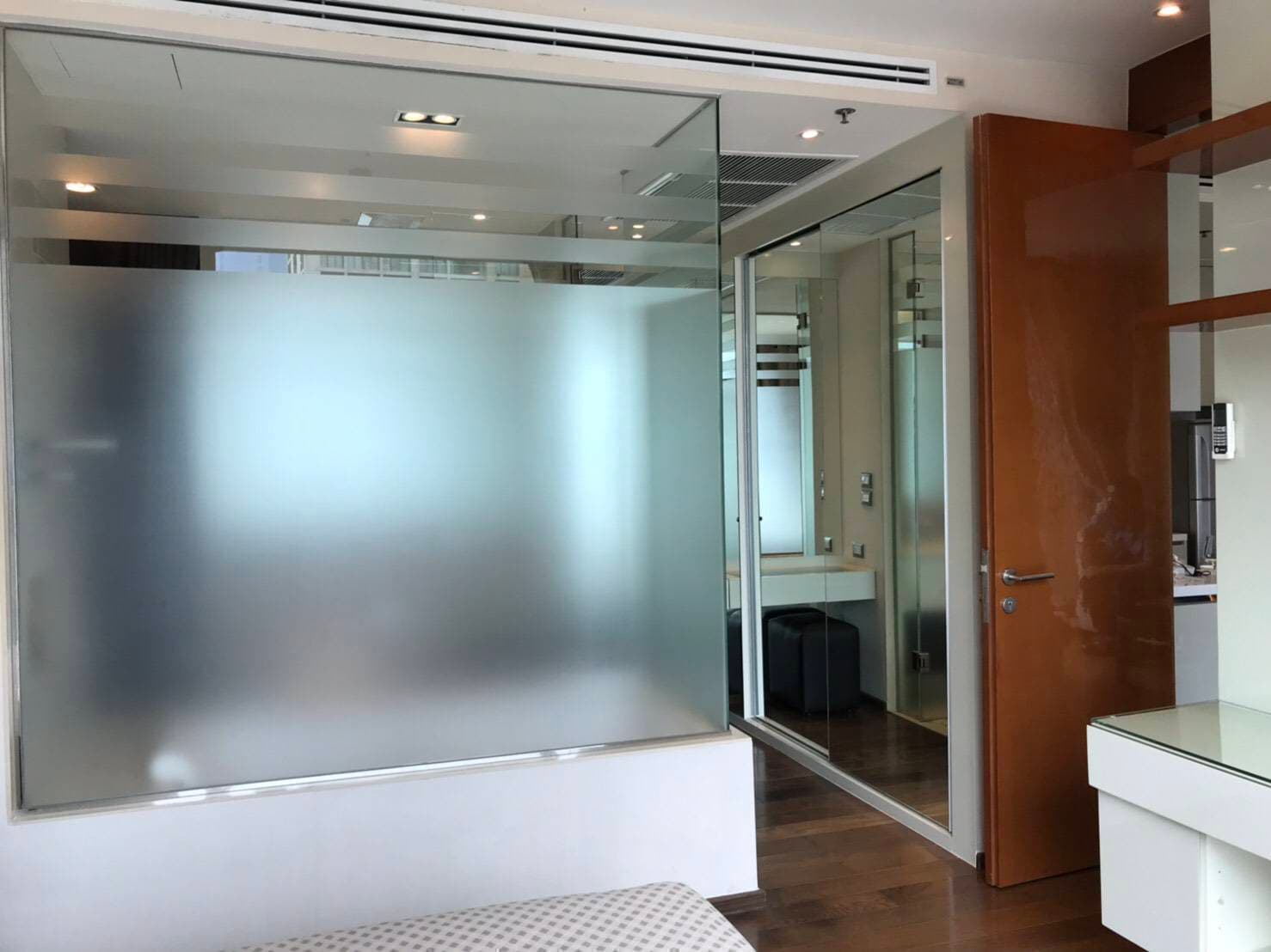 11449 – 330_bathroom.jpg